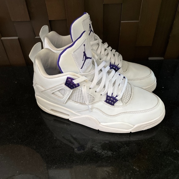 Jordan 4 Metallic purple size 11 main image 4